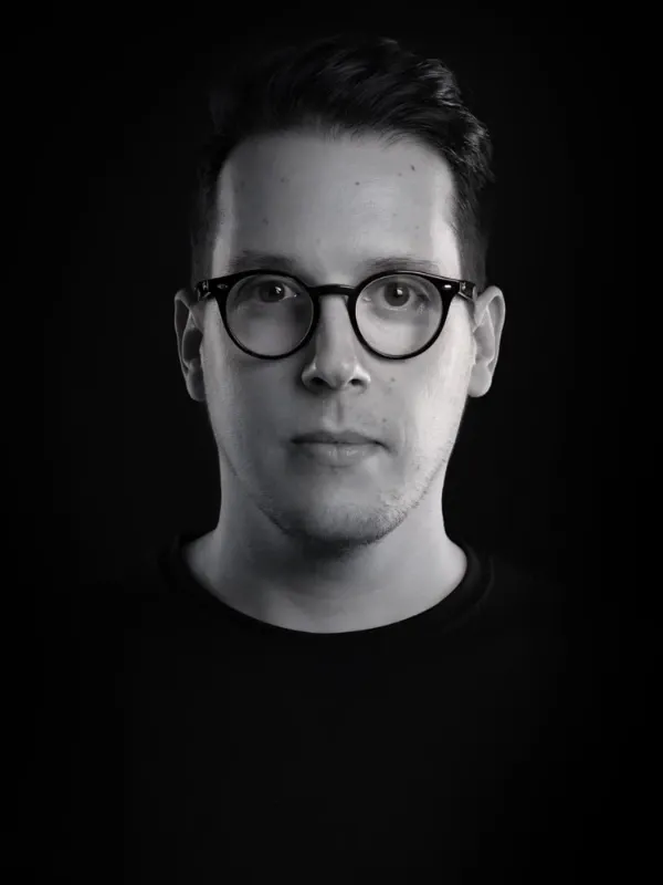 Jury ember image